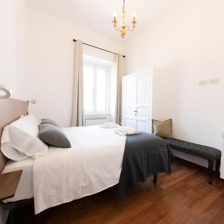 The Best Rent - Three-Bedroom Apartment Close To Colosseo Rom Exteriör bild